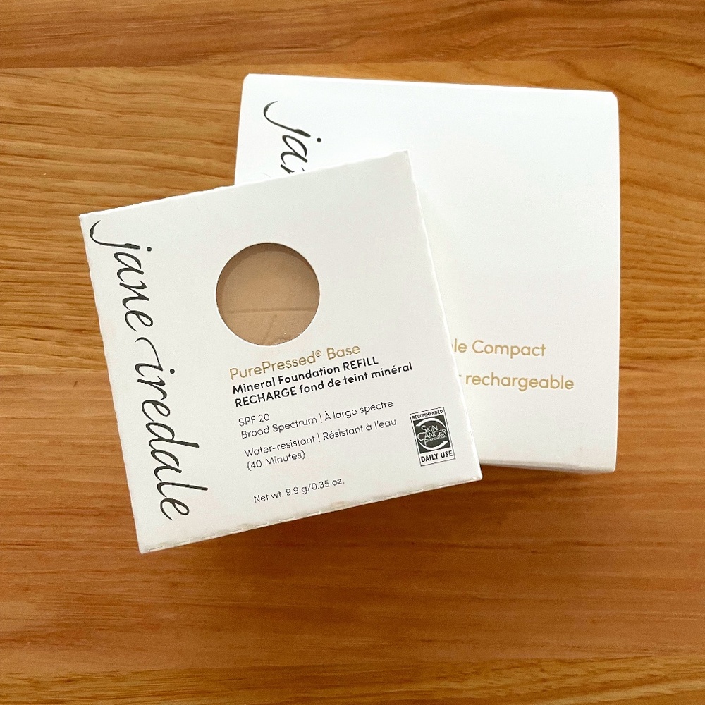 NWT Jane Iredale SPF 20 PurePressed Base Mineral Foundation in Amber + compact